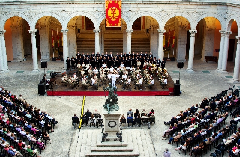 Concierto en el Patio de Carlos V del Alcázar de Toledo, sede del Museo del Ejército