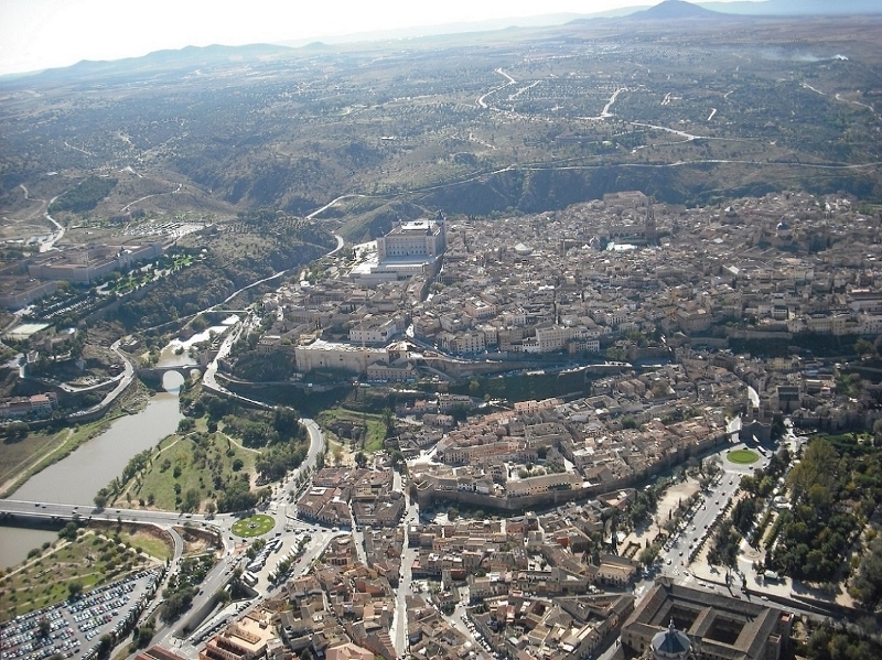 Vista aérea de la ciudad histórica de Toledo