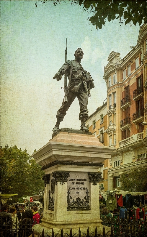 Escultura del héroe Eloy Gonzalo (CASCORRO), en la plaza de Cascorro, Madrid.