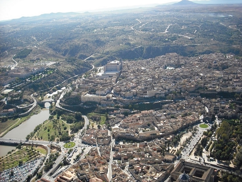 Alcázar -sede del Museo del Ejército-, Toledo, río y alrededores