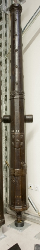 Culebrina Sacre. Calibre 82 mm. Museo del Ejército.
